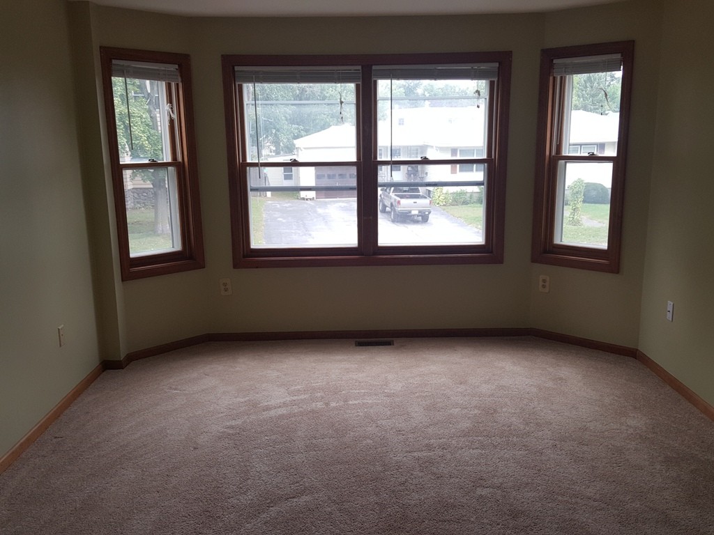 8 Samoset Road Worcester, MA 01604 - Photo 4 of 10 Gallery Image 4