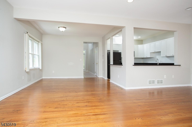 643 Old Dover Road Morris Plains, NJ 07950 - Photo 10 of 26