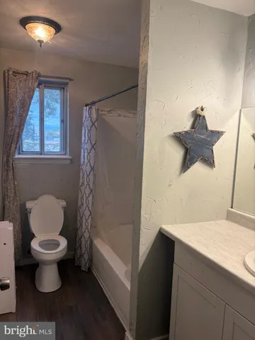 $425,000 | 40 Woodlane Drive, Blackwood, NJ 08012