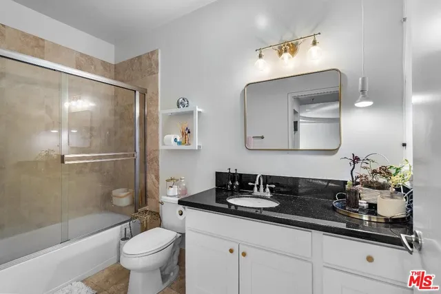 $875,000 | 326 Westminster Avenue, Unit 304, Los Angeles, CA 90020