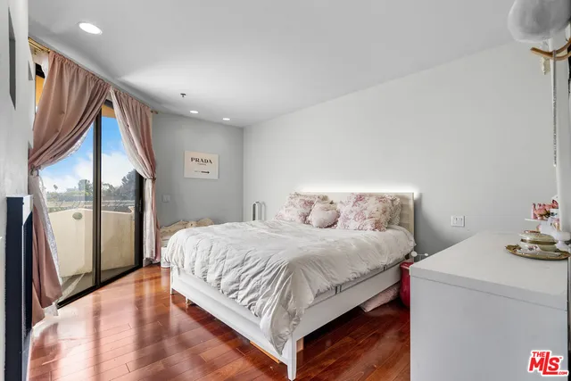 $875,000 | 326 Westminster Avenue, Unit 304, Los Angeles, CA 90020