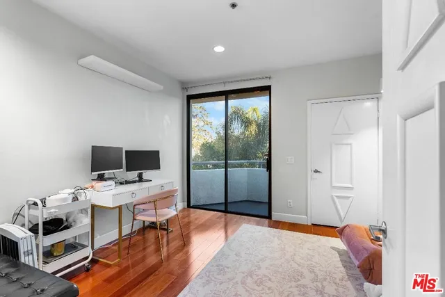 $875,000 | 326 Westminster Avenue, Unit 304, Los Angeles, CA 90020