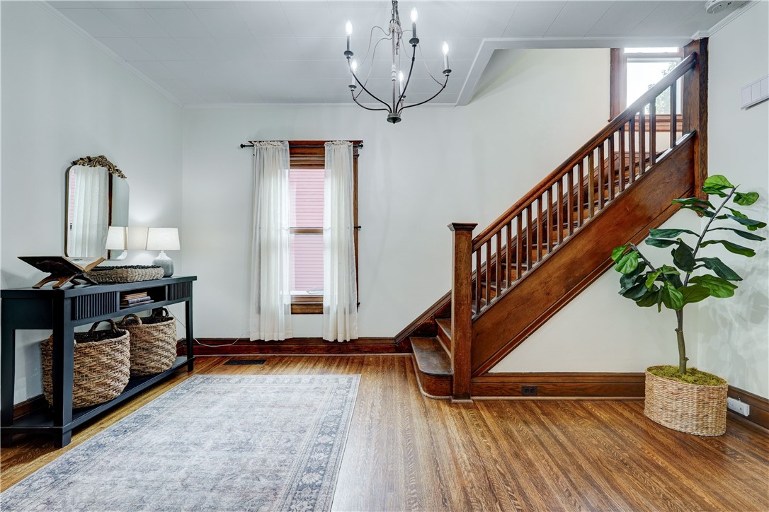 136 Asbury Street Rochester, NY 14620 - Photo 6 of 47