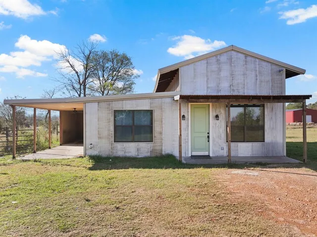 $350,000 | 785 County Road 4840, Mount Pleasant, TX 75455