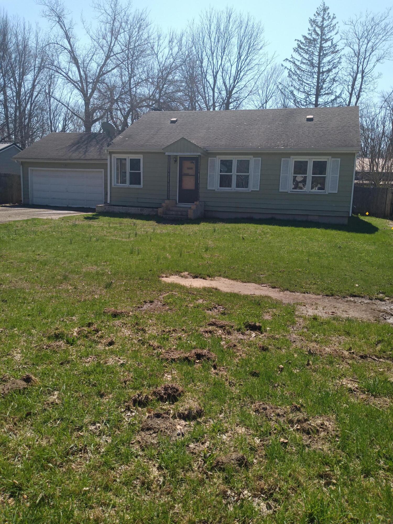 229 West High Street Bangor, MI 49013 - Photo 1 of 11 IMG_20260407_130904