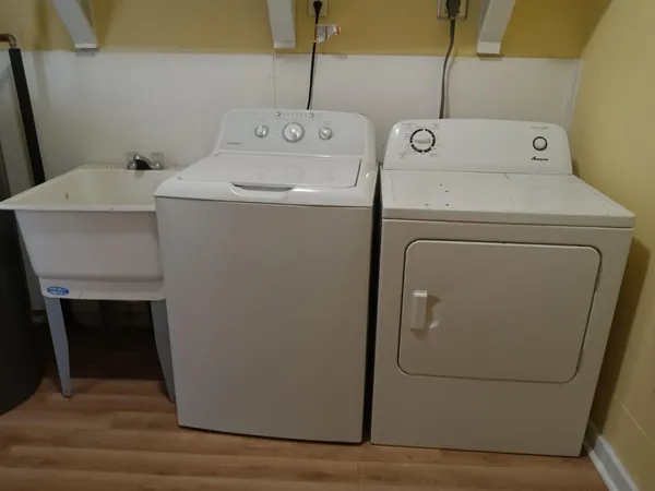 $200,000 | 229 West High Street, Bangor, MI 49013