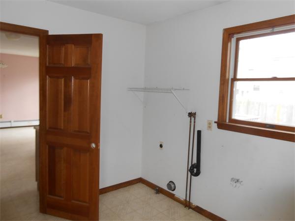 170 Jeffrey Road Springfield, MA 01119 - Photo 12 of 16
