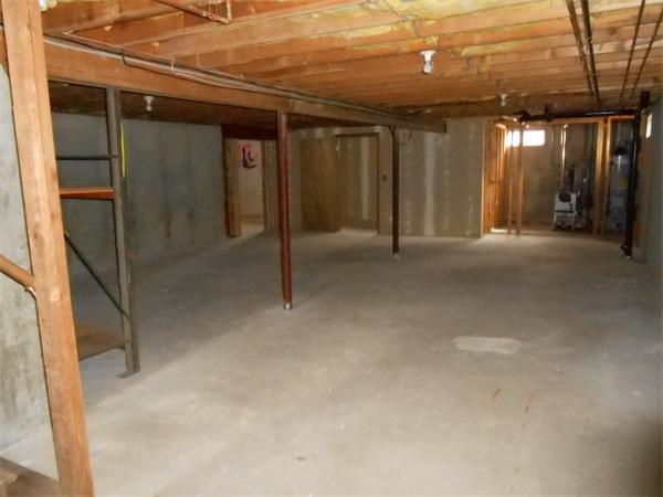 170 Jeffrey Road Springfield, MA 01119 - Photo 14 of 16