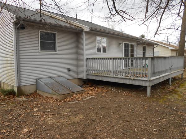 170 Jeffrey Road Springfield, MA 01119 - Photo 4 of 16