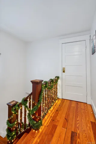 a small white building with a outdoor space