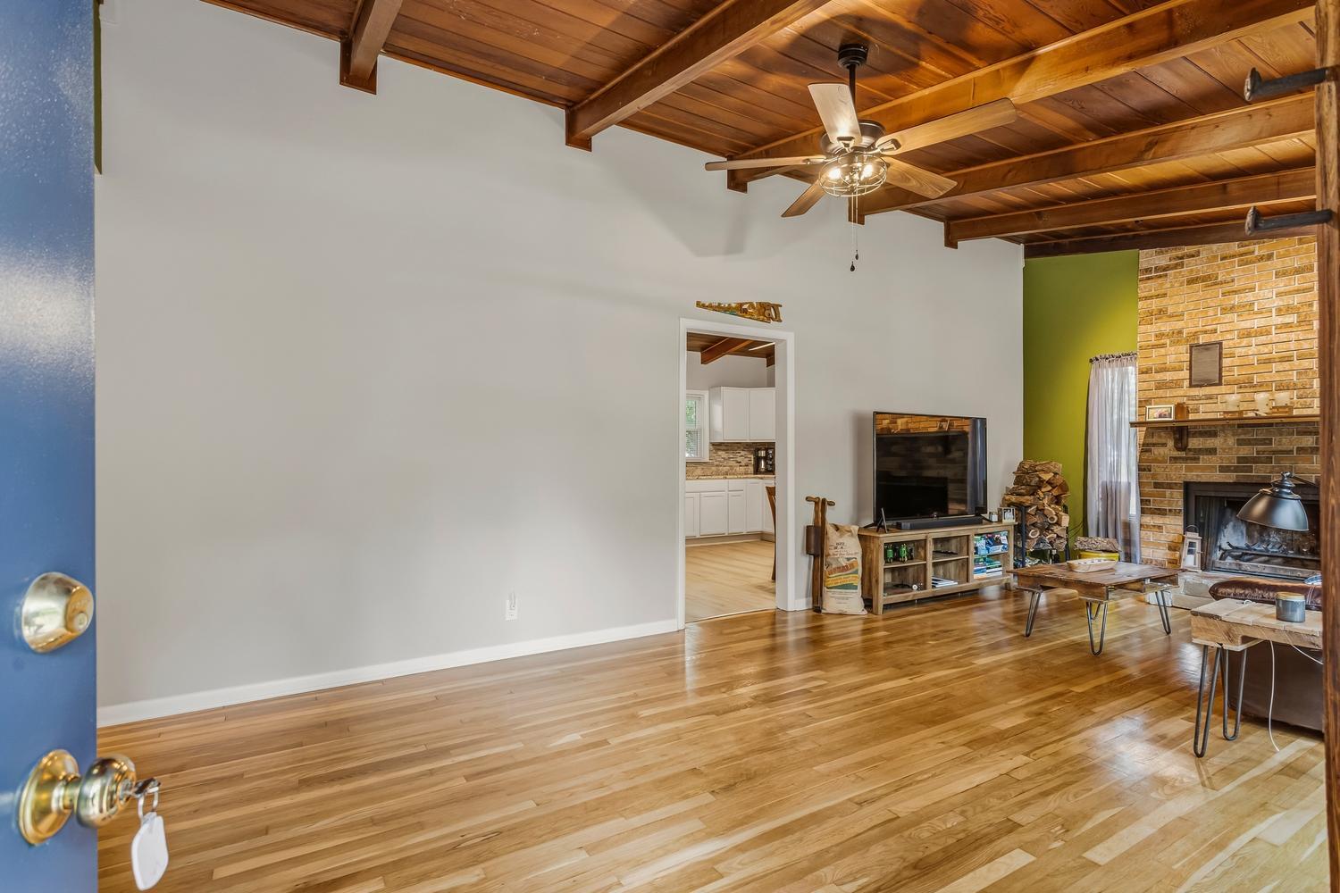 4903 Thrush Avenue Decatur, IL 62521 - Photo 10 of 32 Gallery Image 10