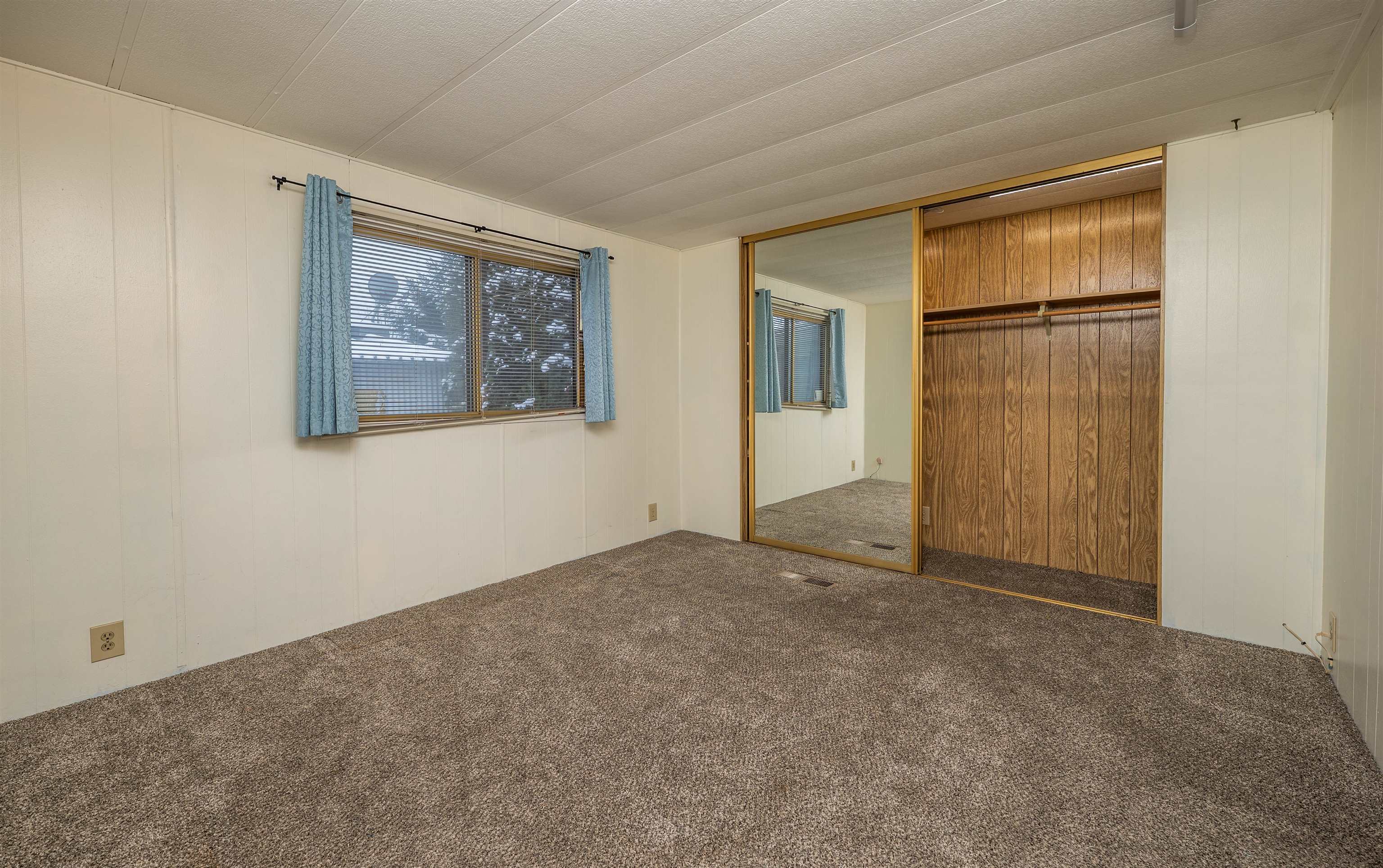 1205 East Lyons Avenue, Unit 4 Spokane, WA 99208 - Photo 12 of 32