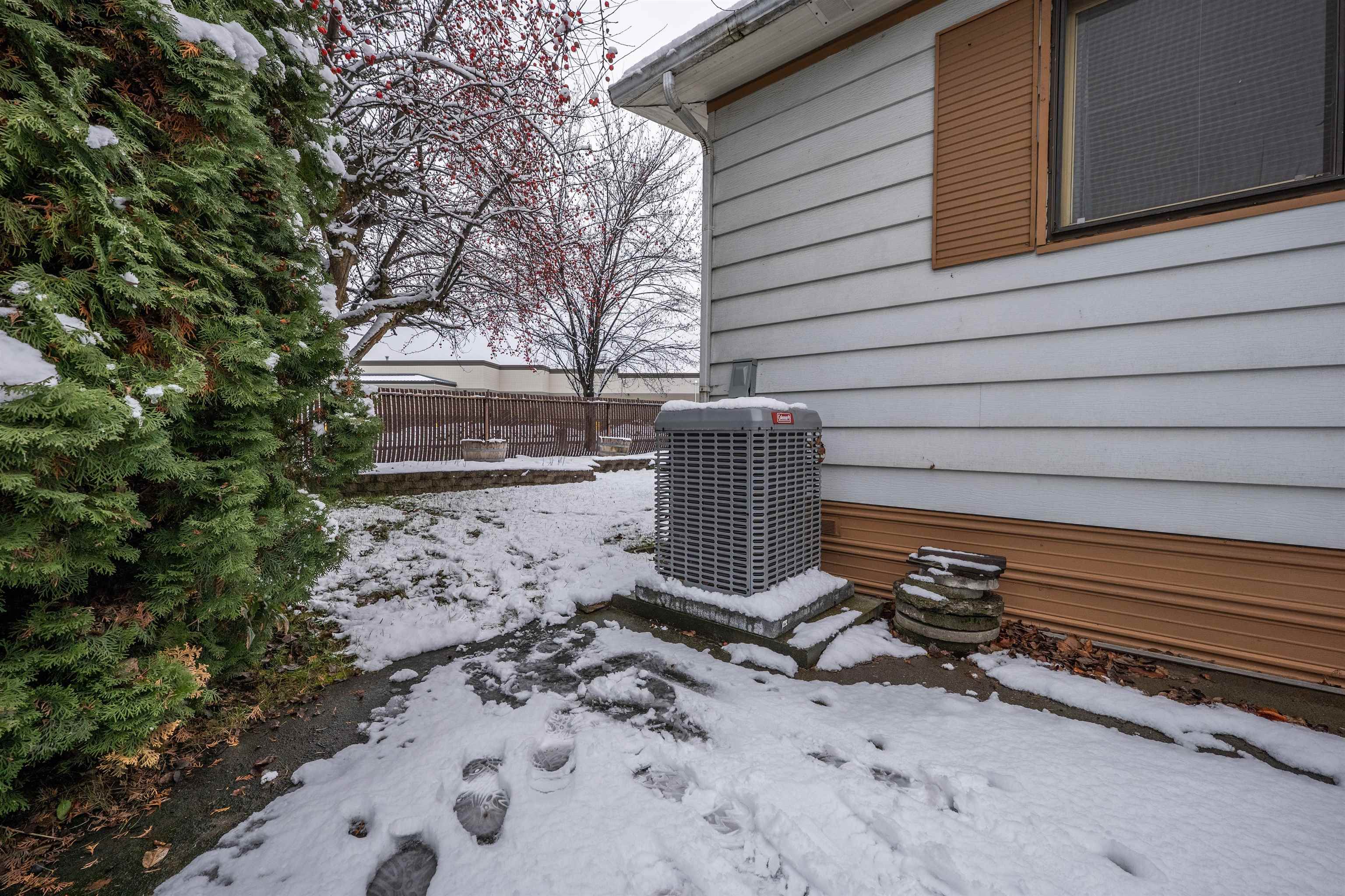 1205 East Lyons Avenue, Unit 4 Spokane, WA 99208 - Photo 21 of 32