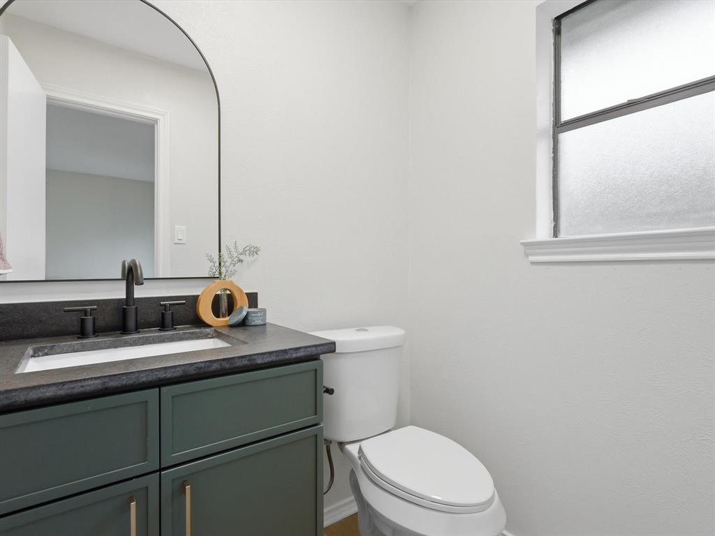 2229 Ridgewood Carrollton, TX 75006 - Photo 12 of 30