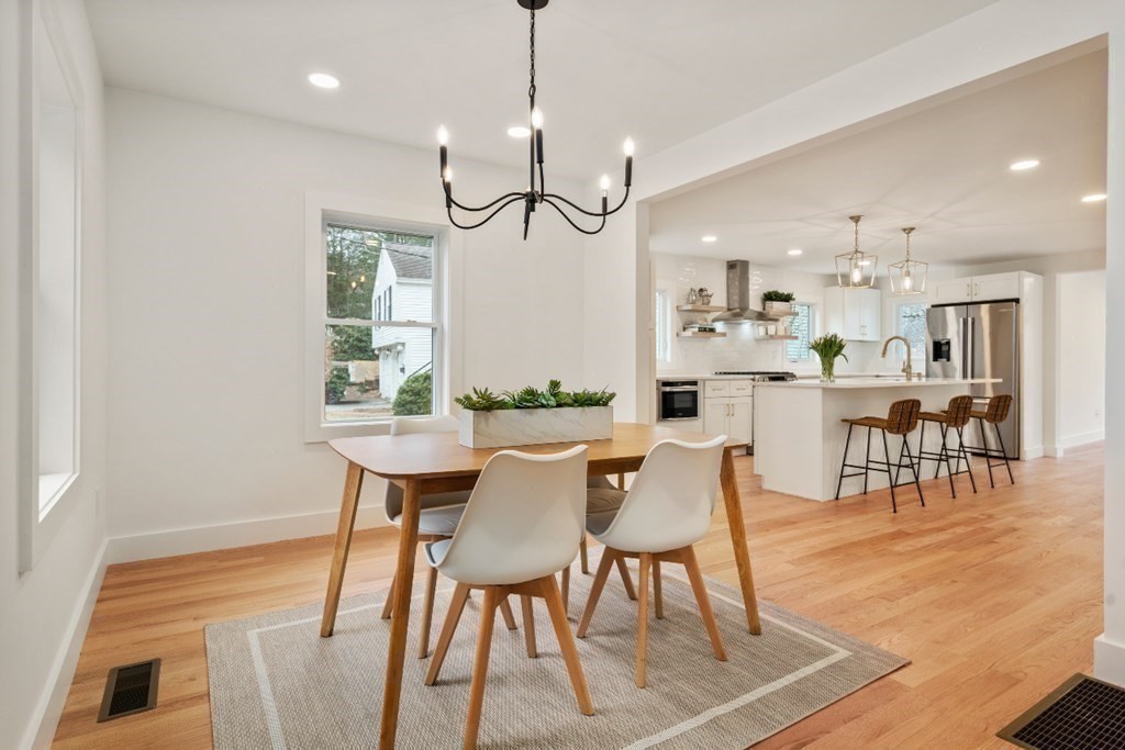 1015 Webster Street Needham, MA 02492 - Photo 8 of 20 Gallery Image 8