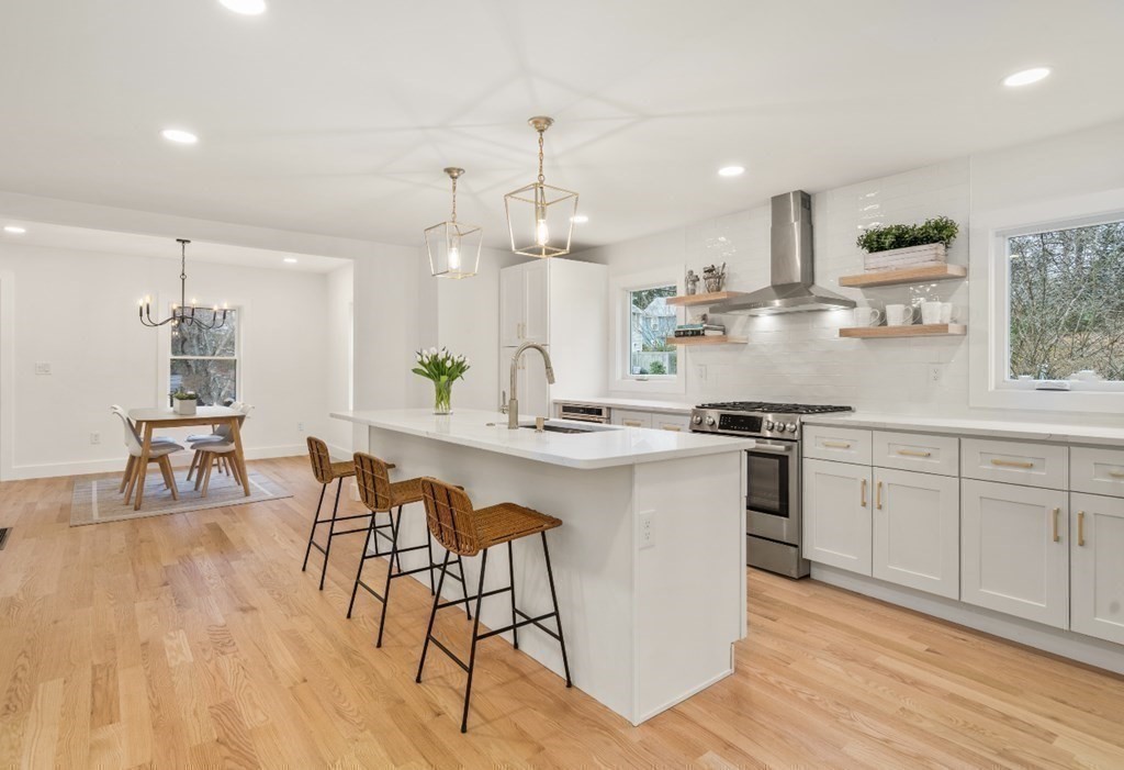 1015 Webster Street Needham, MA 02492 - Photo 9 of 20 Gallery Image 9