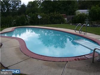 541 Weir Road Aston, PA 19014 - Photo 3 of 12