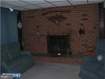 541 Weir Road Aston, PA 19014 - Photo 9 of 12 Family Room