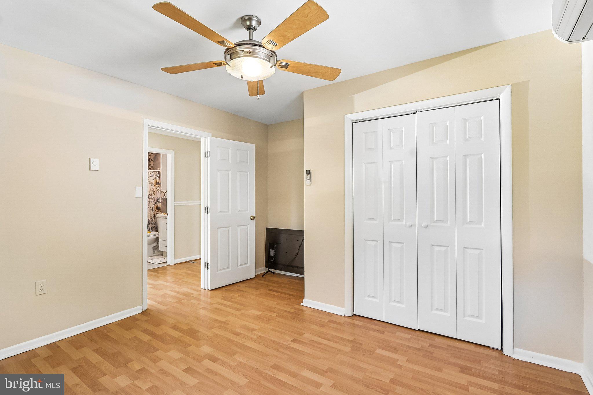 5631 Ellerbie Street Lanham, MD 20706 - Photo 16 of 41 Living Area Separate Living Area