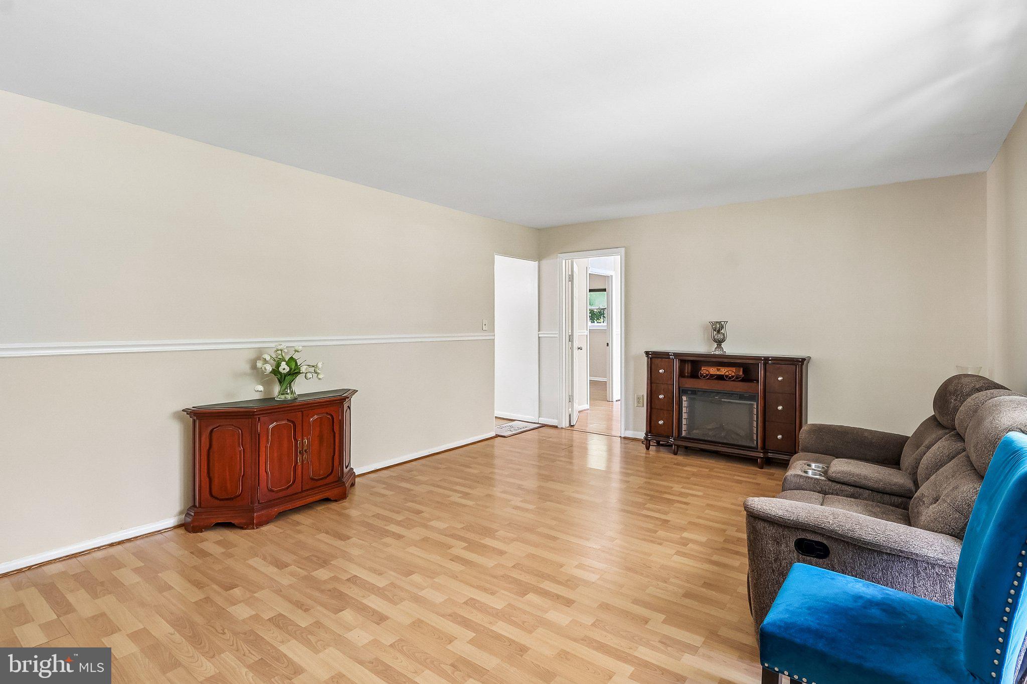 5631 Ellerbie Street Lanham, MD 20706 - Photo 2 of 41 Living Room