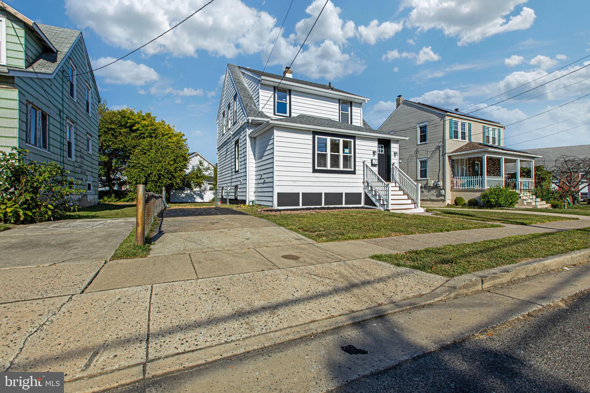 113 Centre Mount Mount Ephraim, NJ 08059 - Photo 2 of 42