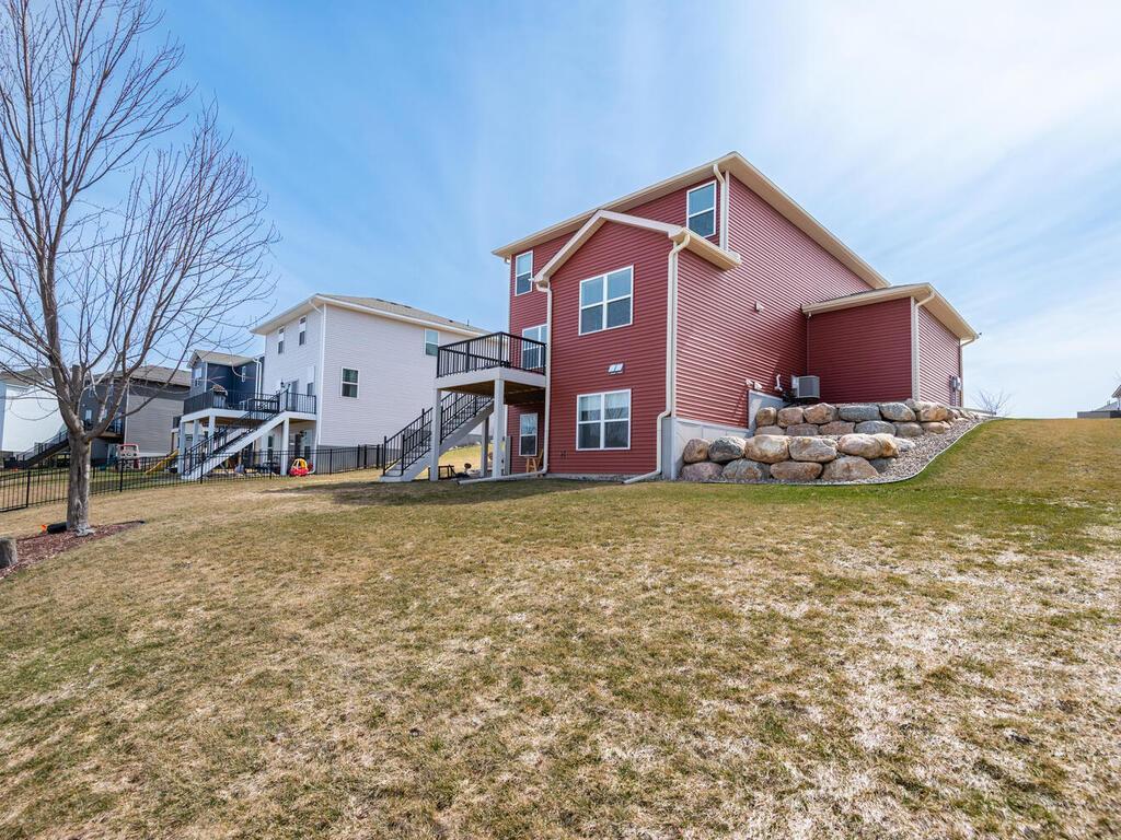 1048 Shoreview Drive Jordan, MN 55352 - Photo 34 of 38