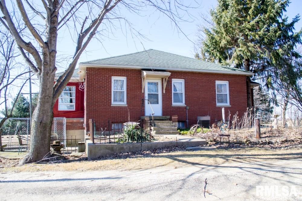 18521 Bunker Hill Road Morrison, IL 61270 - Photo 1 of 41
