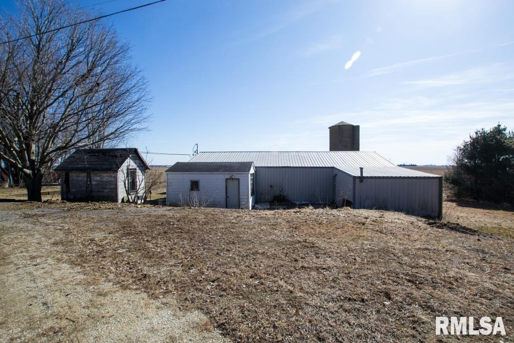 18521 Bunker Hill Road Morrison, IL 61270 - Photo 16 of 41