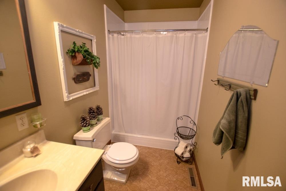 18521 Bunker Hill Road Morrison, IL 61270 - Photo 36 of 41