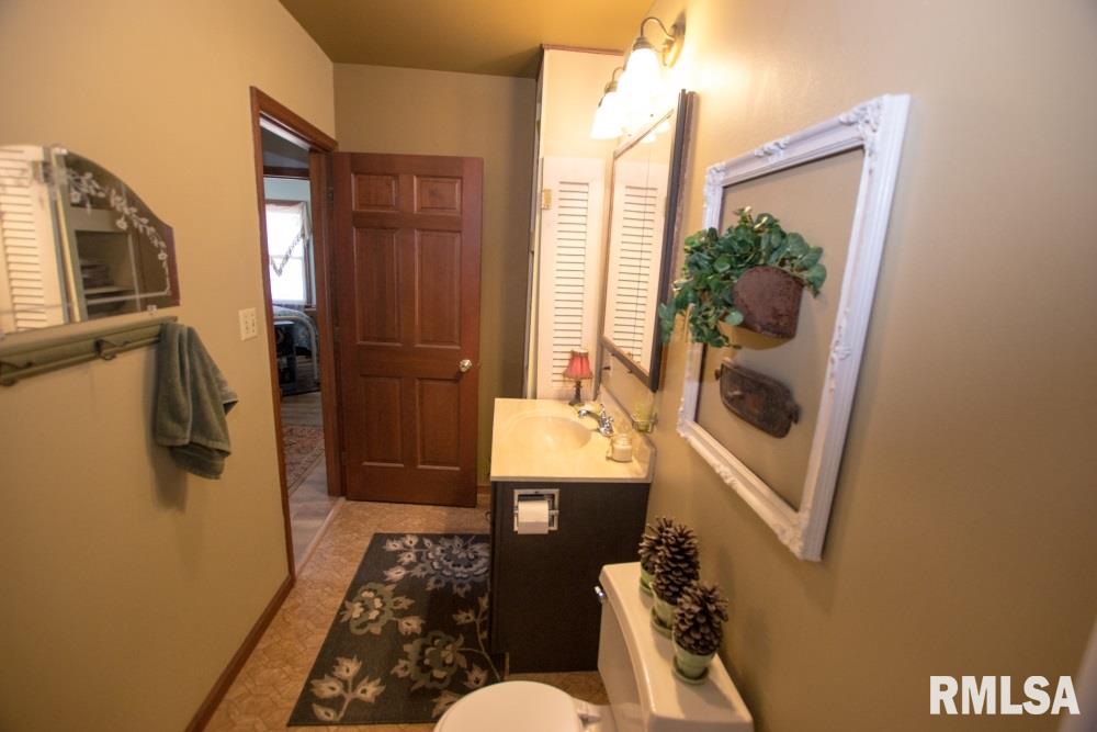 18521 Bunker Hill Road Morrison, IL 61270 - Photo 37 of 41