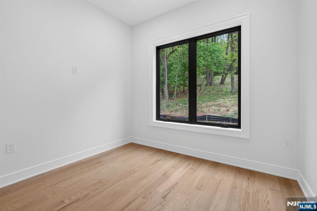 522 Valley Road, Unit 3 Clifton, NJ 07013 - Photo 23 of 40 Gallery Image 23