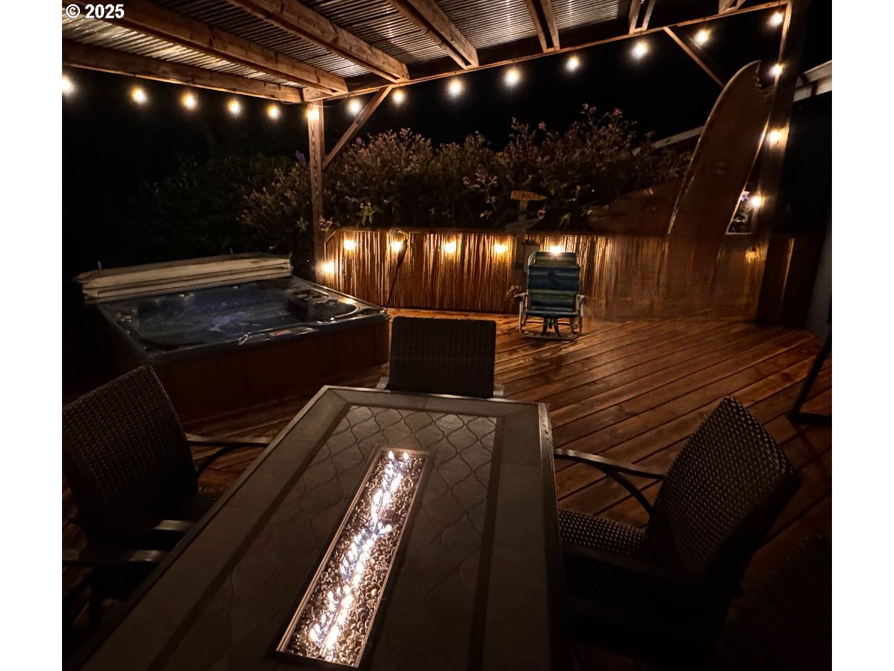 97818 Hanscam Lane Brookings, OR 97415 - Photo 18 of 44 a view of room with gym equipment