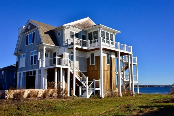 $2,800,000 | 11 Rabbit Run, Westerly, RI 02891