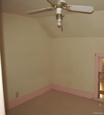 1446 West Cohoctah Road Howell, MI 48855 - Photo 3 of 5 7145196791 BR2.jpg