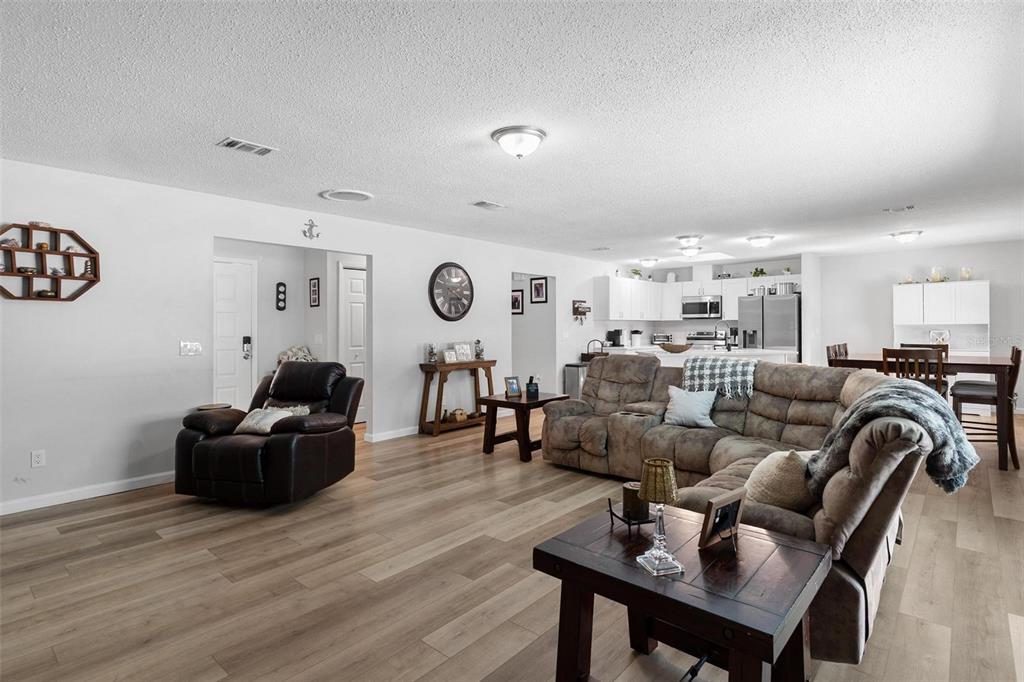 5435 Southwest 165th St Road Ocala, FL 34473 - Photo 8 of 53 Gallery Image 8