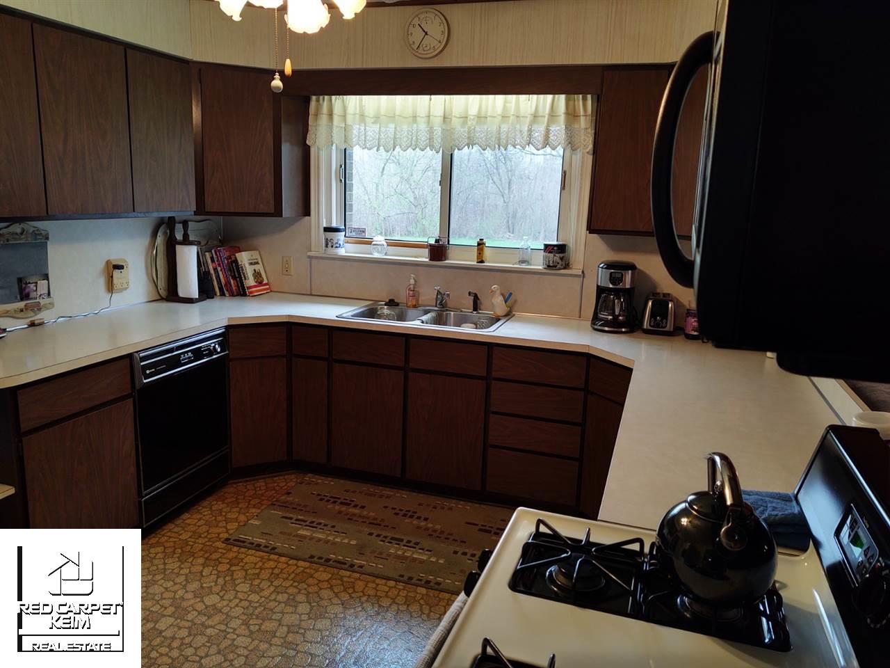 3233 North Genesee Road Flint, MI 48506 - Photo 5 of 53