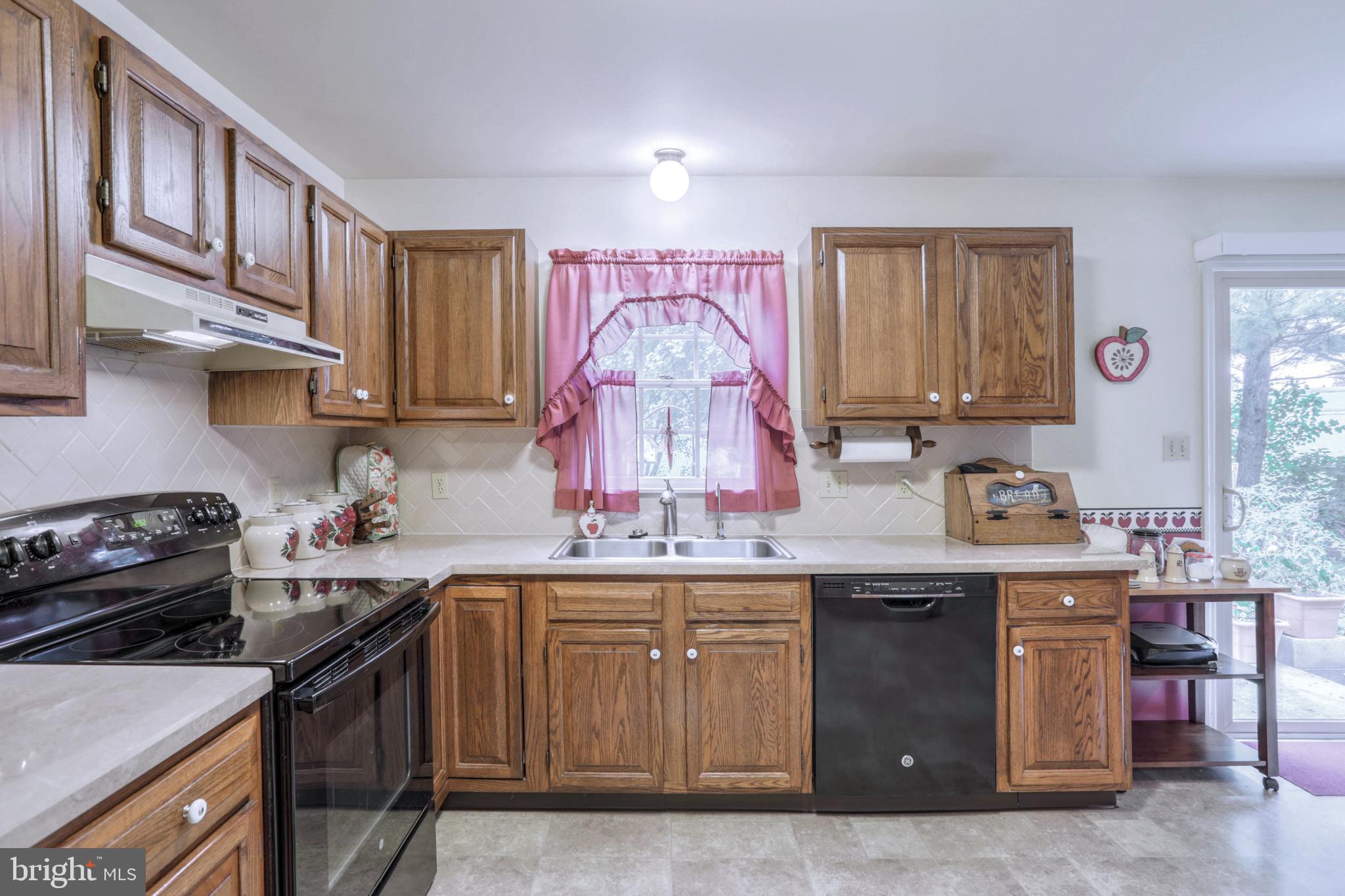 50 Robinhill Drive Lititz, PA 17543 - Photo 10 of 31 Gallery Image 10
