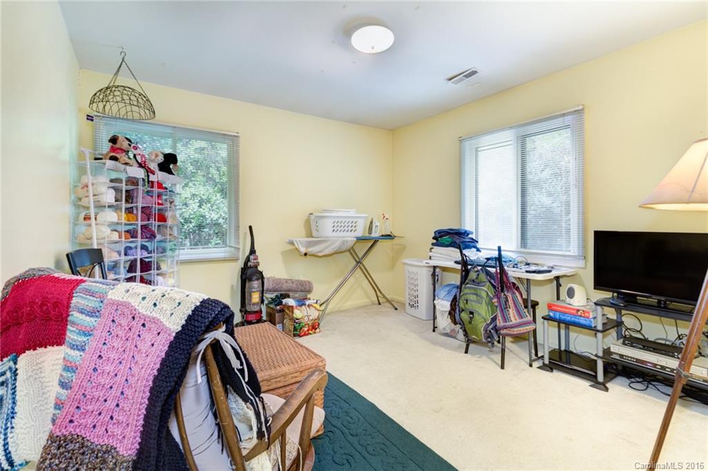 5967 Brace Road Charlotte, NC 28211 - Photo 16 of 20 Gallery Image 16