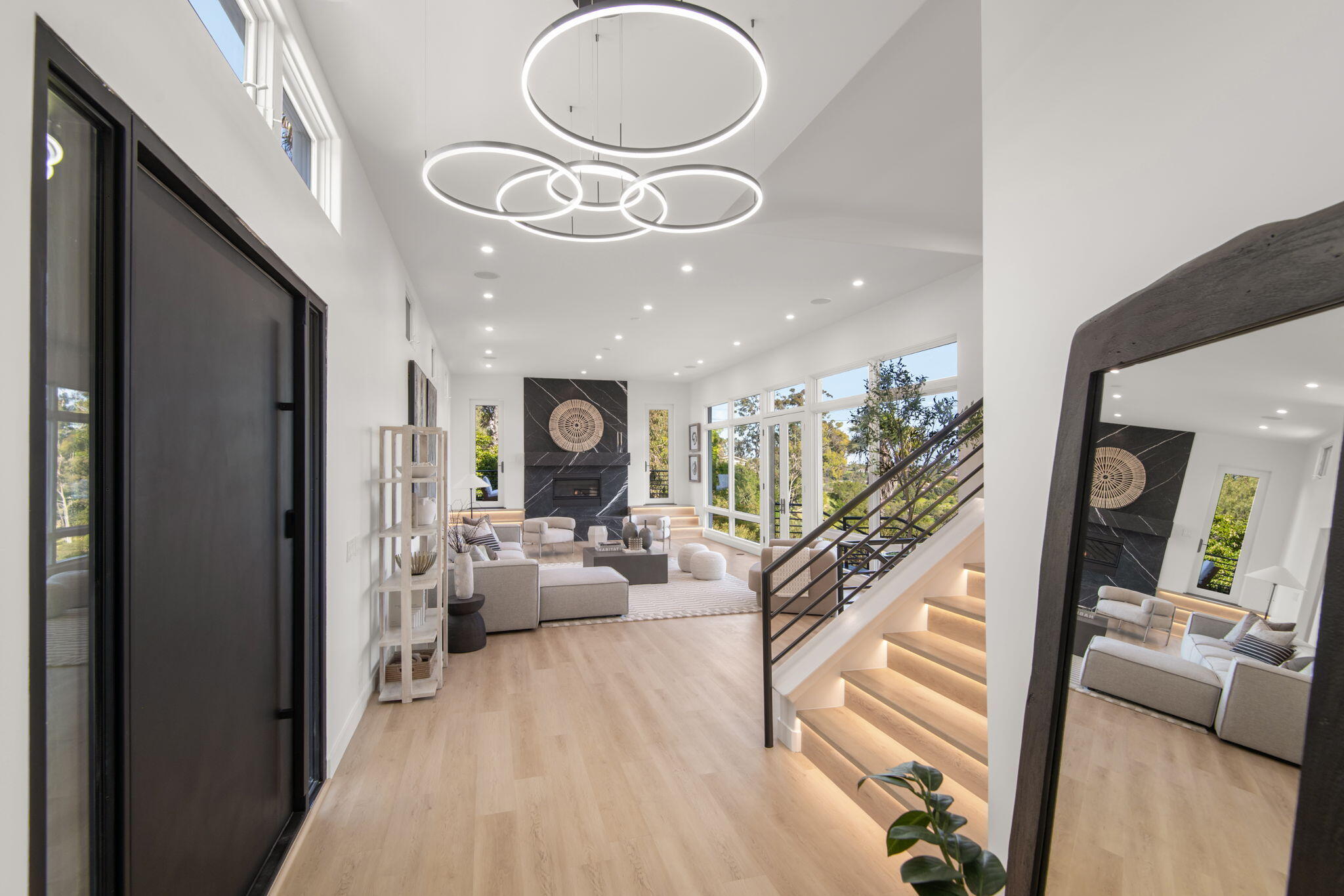 1460 Twinridge Road Santa Barbara, CA 93111 - Photo 19 of 80 Entry & lower living room-1460 Twinridge