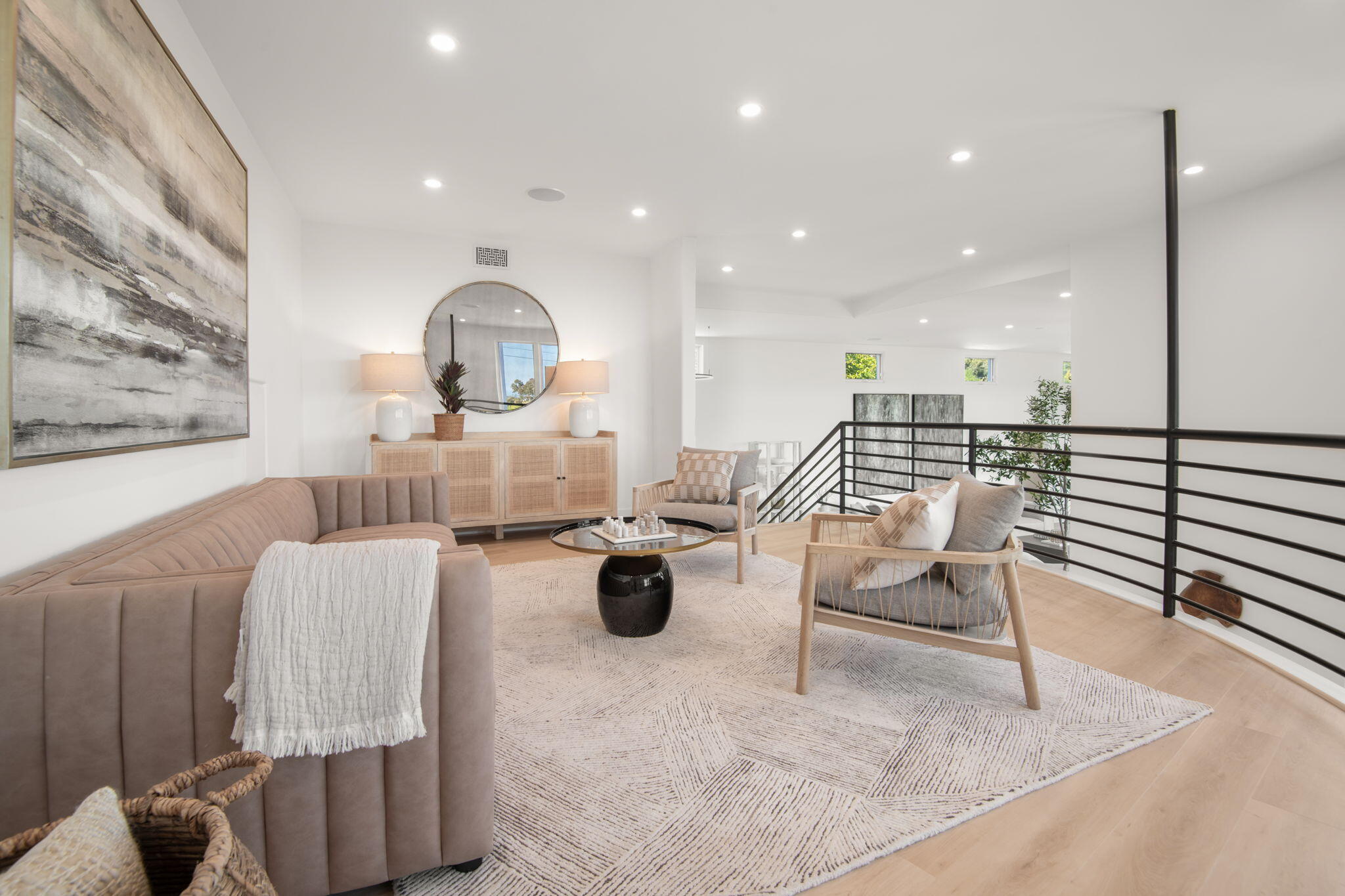 1460 Twinridge Road Santa Barbara, CA 93111 - Photo 25 of 80 Upper living area - 1460 Twinridge