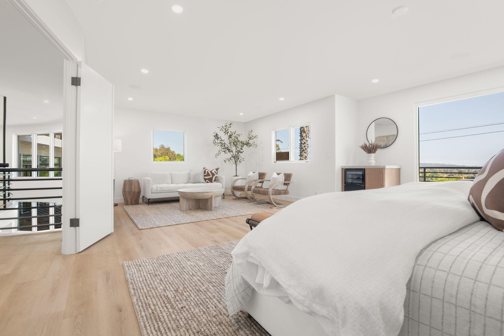 1460 Twinridge Road Santa Barbara, CA 93111 - Photo 36 of 80 Primary bedroom - 1460 Twinridge Rd