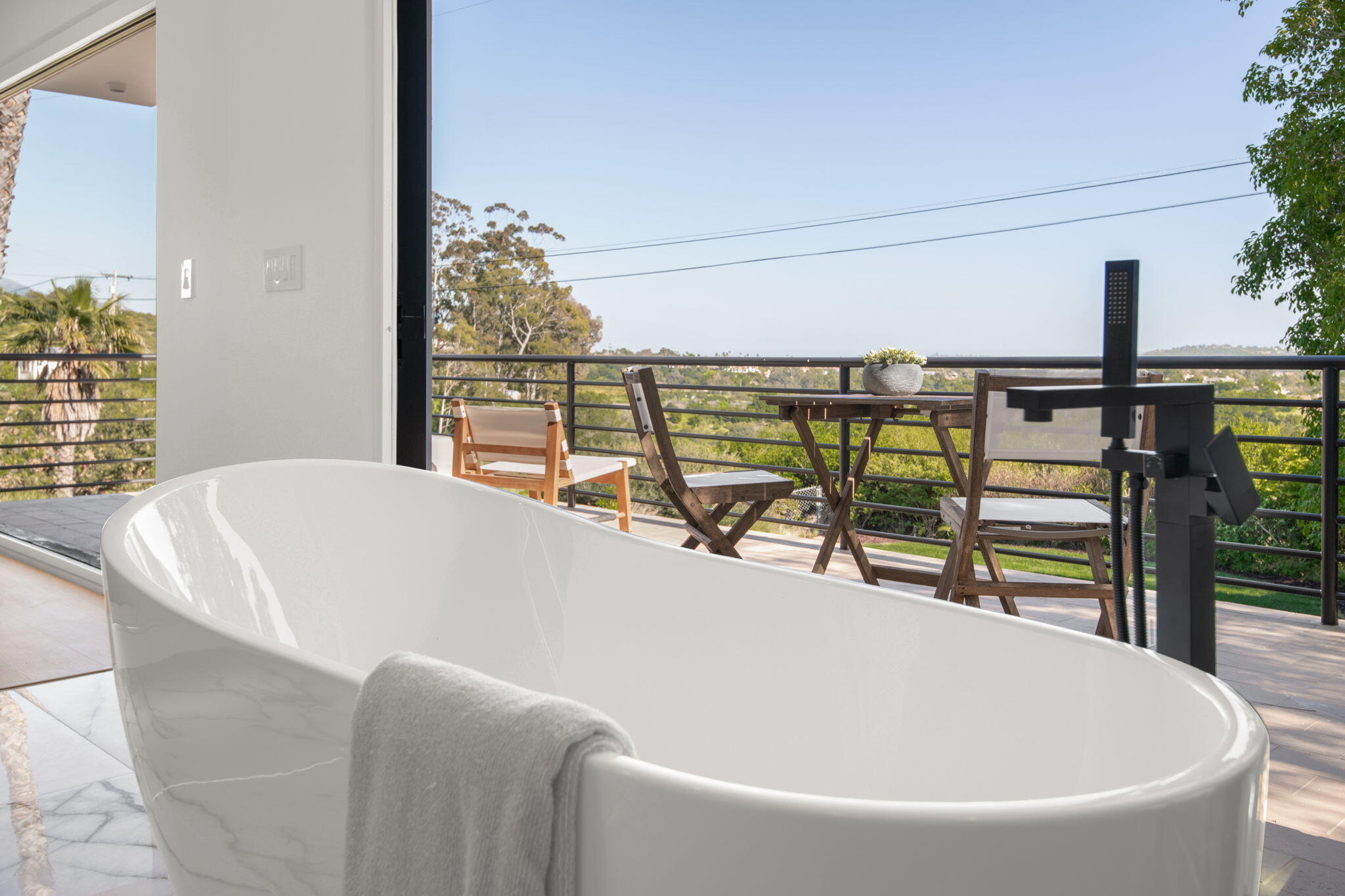 1460 Twinridge Road Santa Barbara, CA 93111 - Photo 39 of 80 Primary bath views - 1460 Twinridge Rd