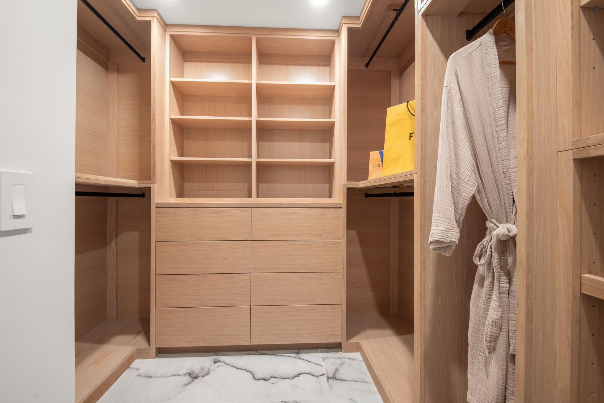 1460 Twinridge Road Santa Barbara, CA 93111 - Photo 41 of 80 Primary walk in closet - 1460 Twinridge