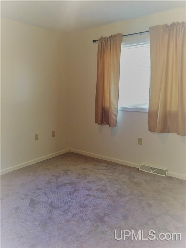 408 Jasper Street Ishpeming, MI 49849 - Photo 13 of 32