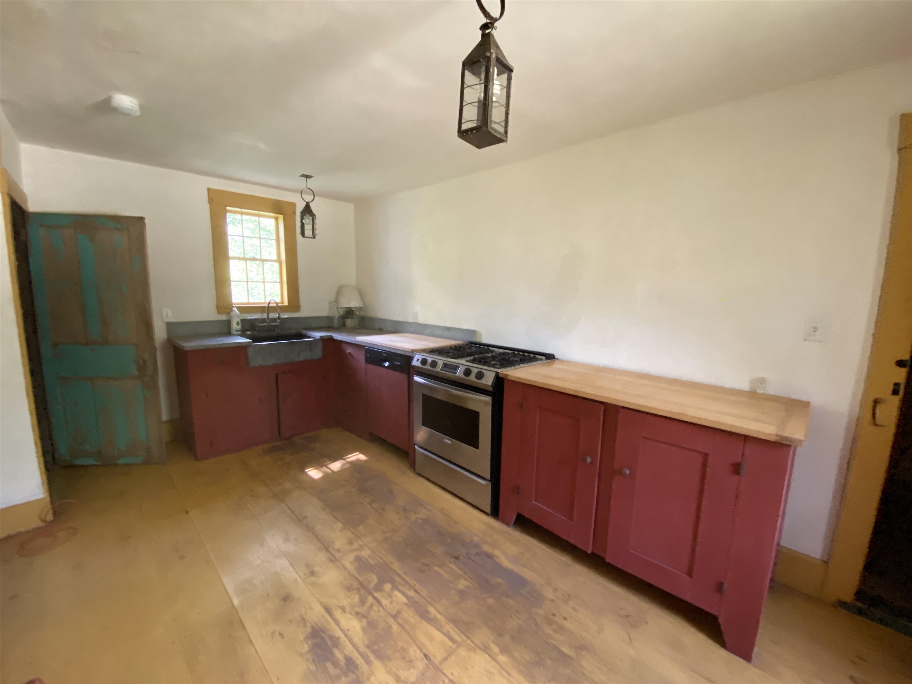 37 Frescoln Road Wentworth, NH 03282 - Photo 18 of 28