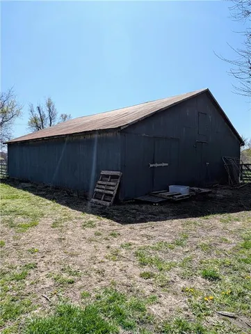 $249,900 | 11022 Northeast County Road 3003, Adrian, MO 64720