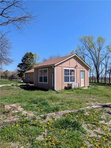 $249,900 | 11022 Northeast County Road 3003, Adrian, MO 64720