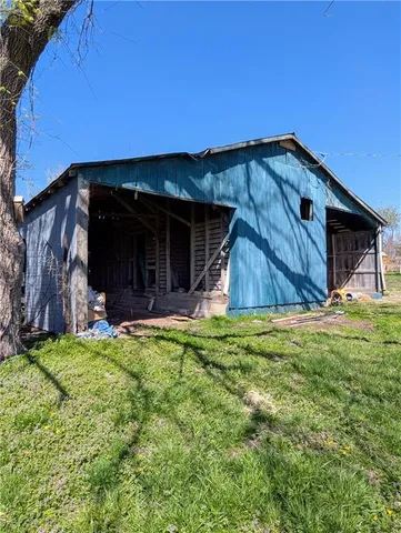 $244,900 | 11022 Northeast County Road 3003, Adrian, MO 64720