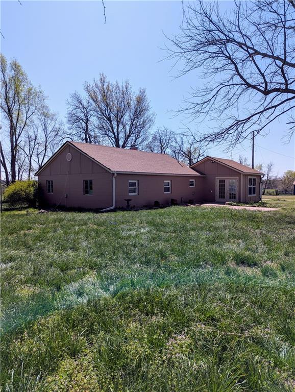 11022 Northeast County Road 3003 Adrian, MO 64720 - Photo 3 of 35