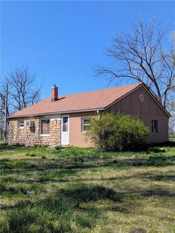 $249,900 | 11022 Northeast County Road 3003, Adrian, MO 64720